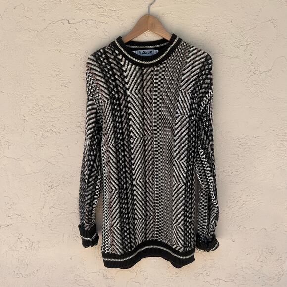 Vintage Cooji Style 3D Knit Sweater Black White Geometric Men’s Medium - Picture 1 of 4